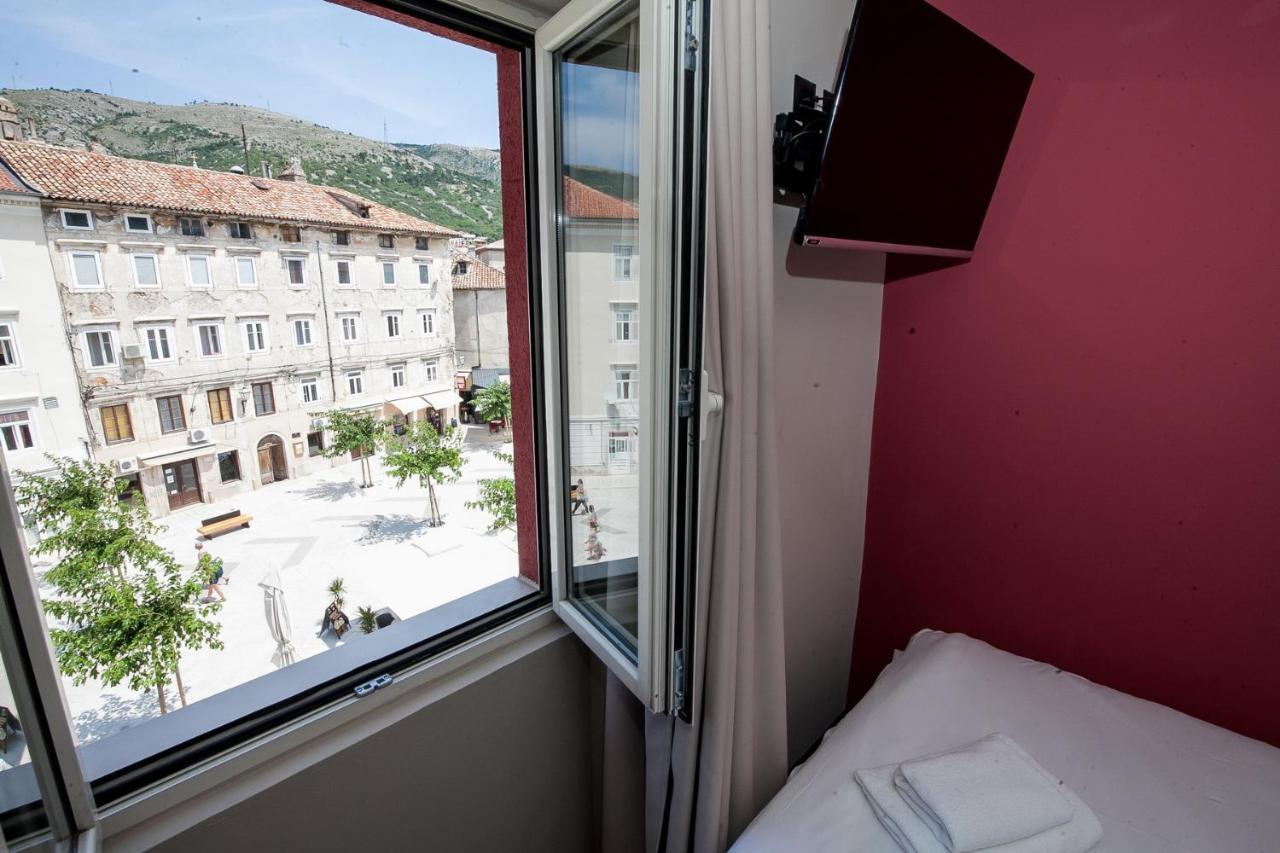 Boutique Hotel Bura 45N Сень Экстерьер фото