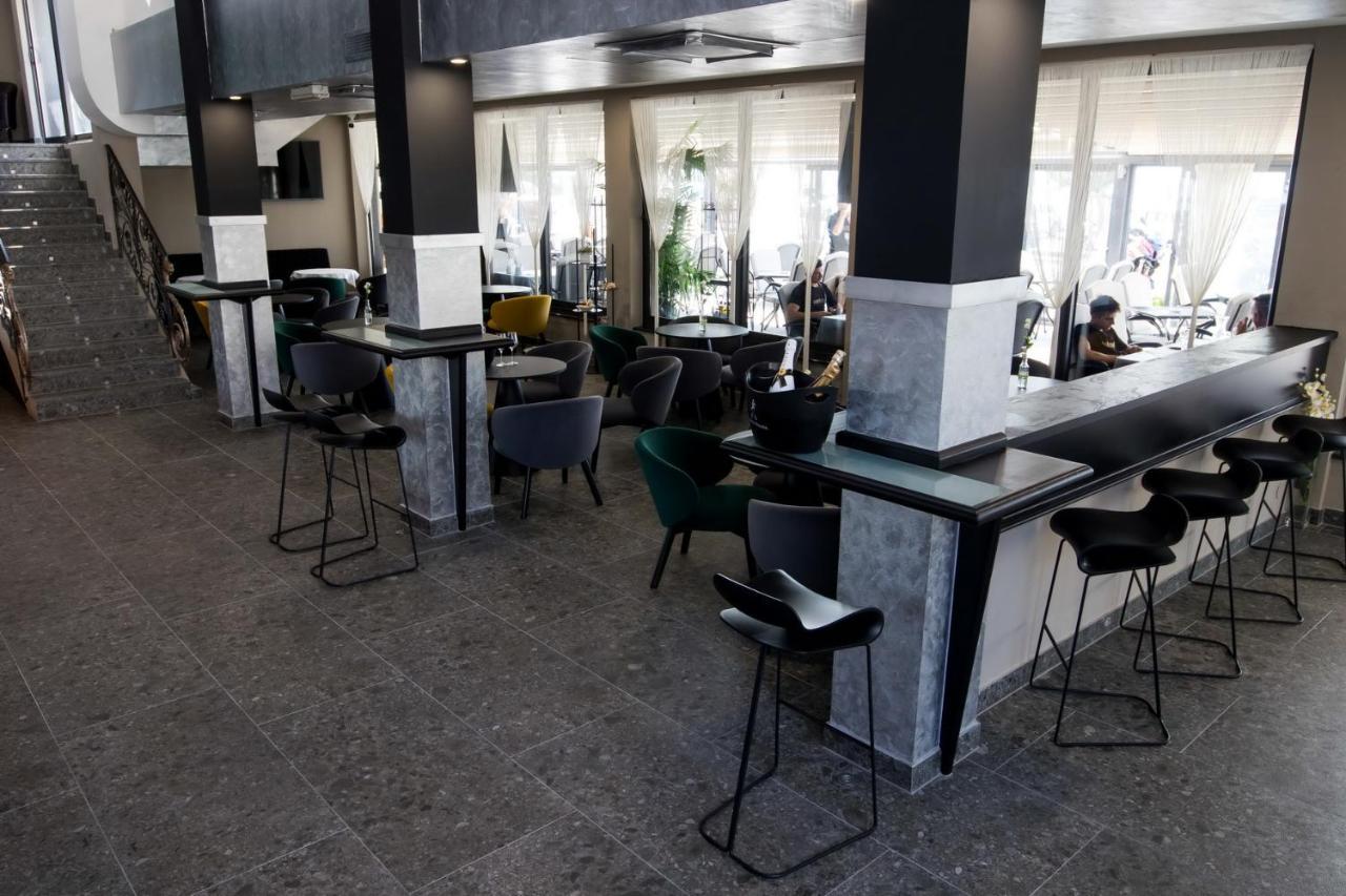 Boutique Hotel Bura 45N Сень Экстерьер фото