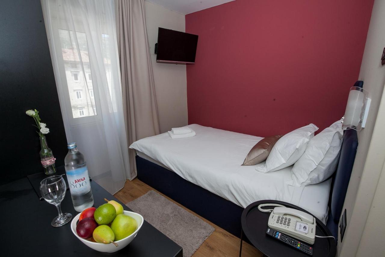 Boutique Hotel Bura 45N Сень Экстерьер фото