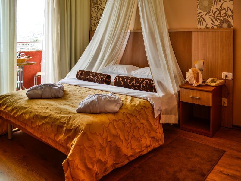 Boutique Hotel Bura 45N Сень Экстерьер фото